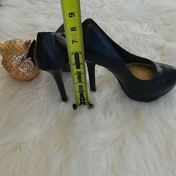 Heals - Picture 2 of 4